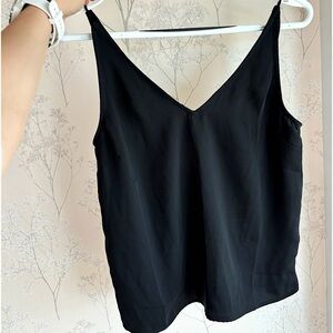 Black thin strapped flowy tank top